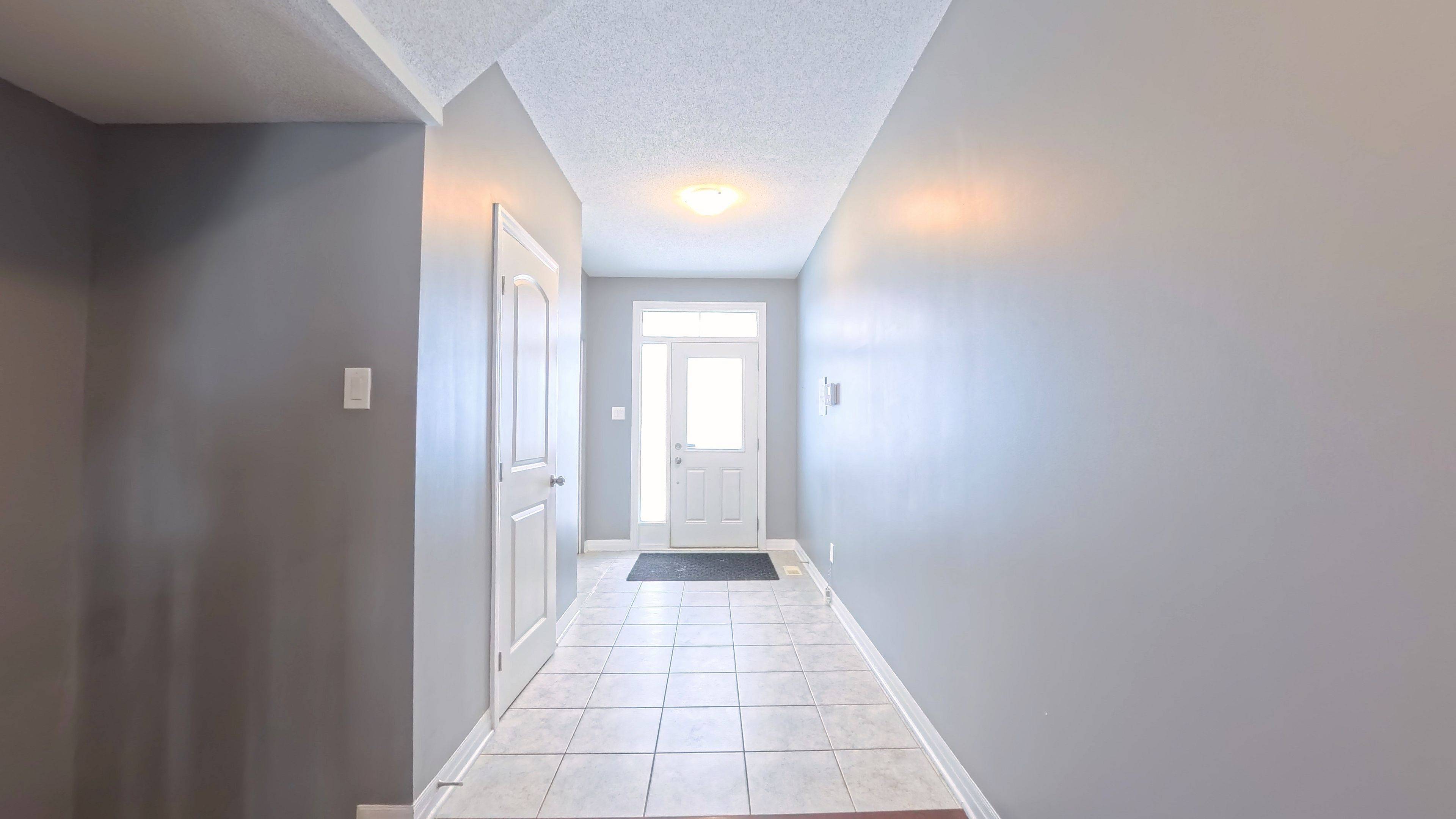 Leitrim, ON K1T 0L1,617 Sunburst ST