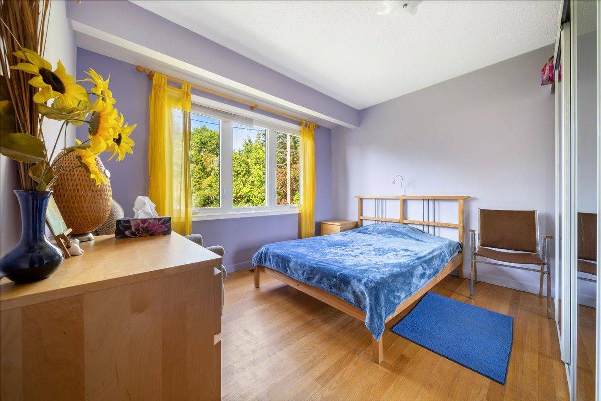 Crystal Bay - Rocky Point - Bayshore, ON K2H 5L6,1 HARROGATE PL