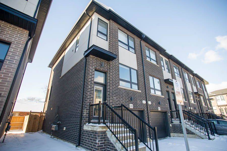 Brantford, ON N3S 0K2,720 Grey ST #28