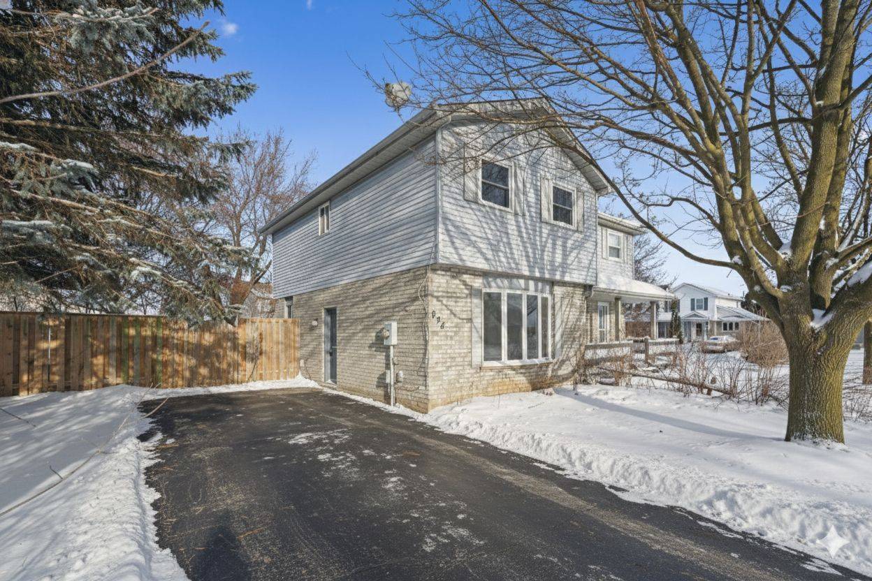 Cambridge, ON N1R 8C4,896 Elgin ST N