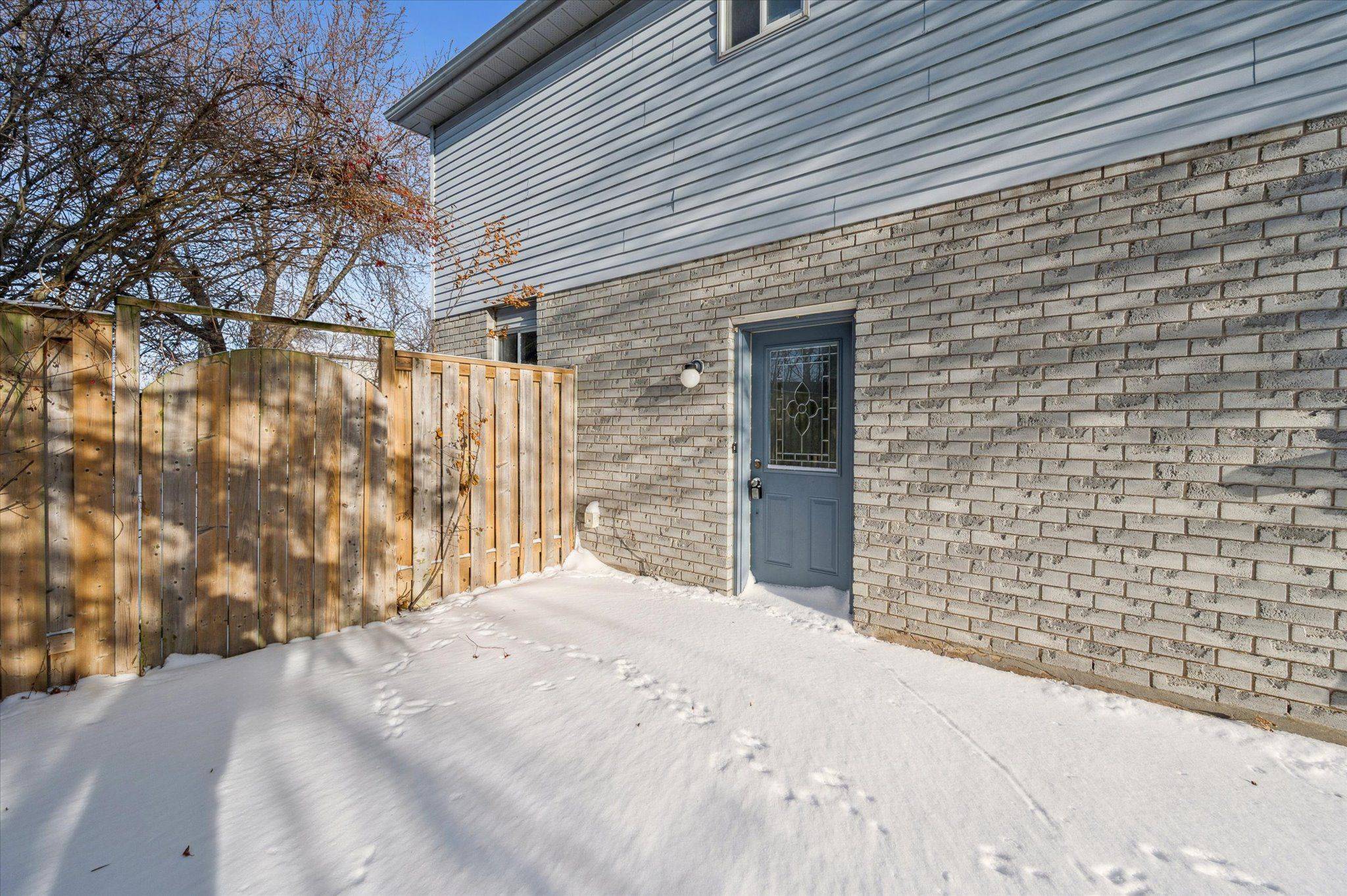 Cambridge, ON N1R 8C4,896 Elgin ST N