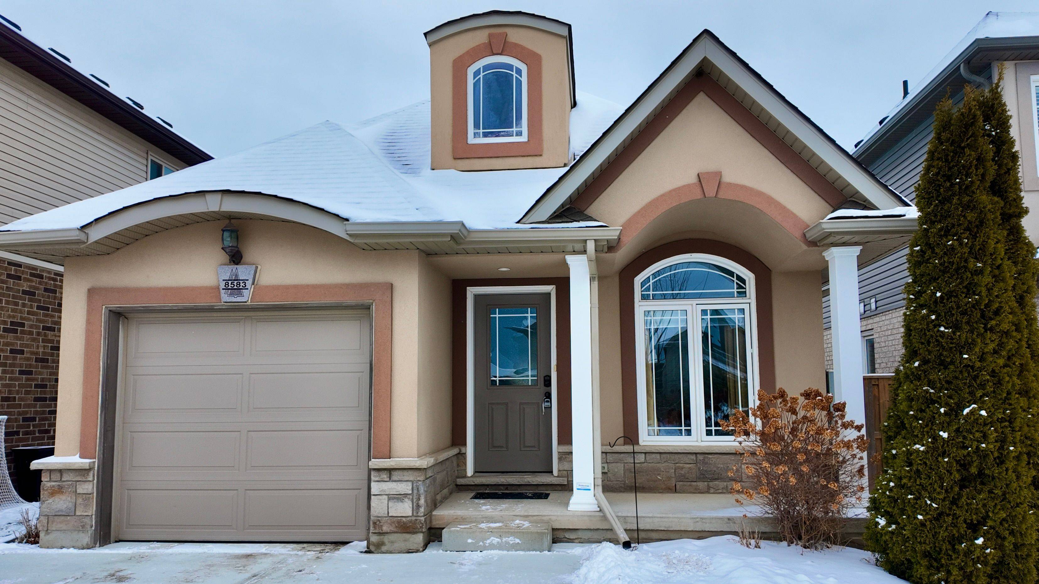 Niagara Falls, ON L2H 1H4,8583 Jennifer CRES N