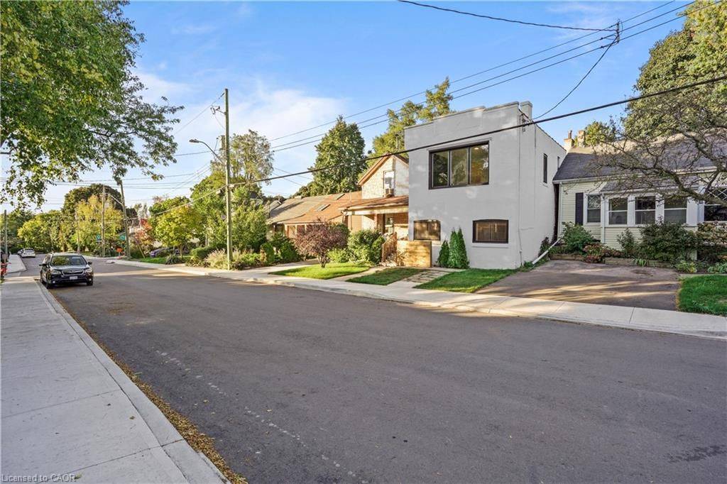 Hamilton, ON L8R 1X8,30 Jones ST #2