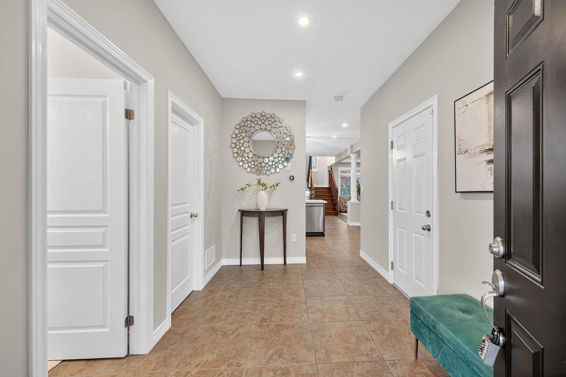 Hamilton, ON L8B 0V9,181 Springview DR