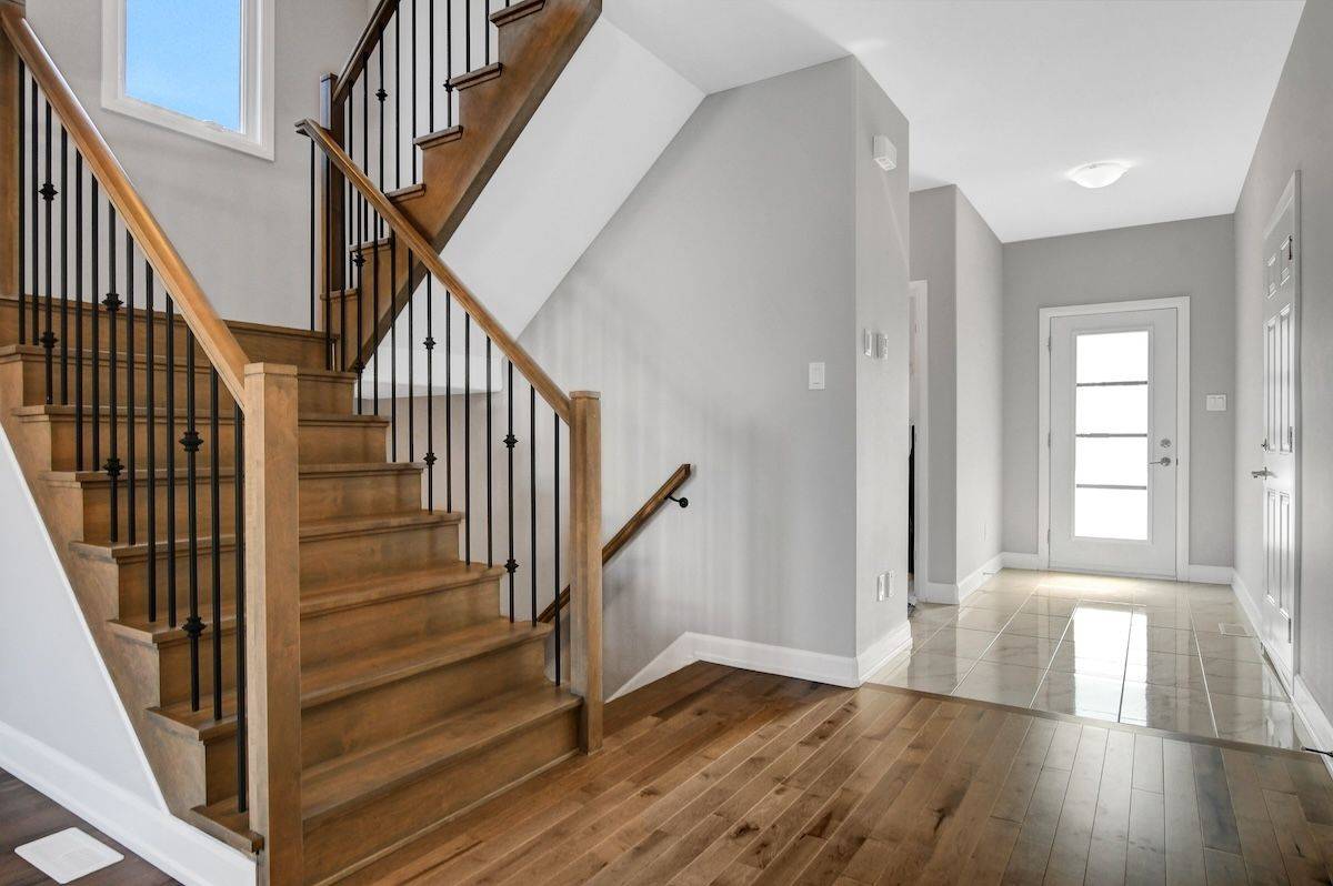 Russell, ON K4R 0G3,609 Misty ST