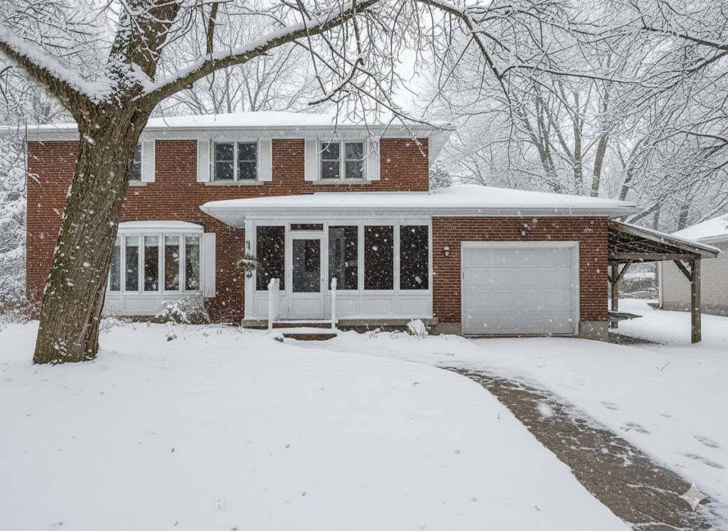 Perth, ON K7H 2L2,12 Glenview CRES