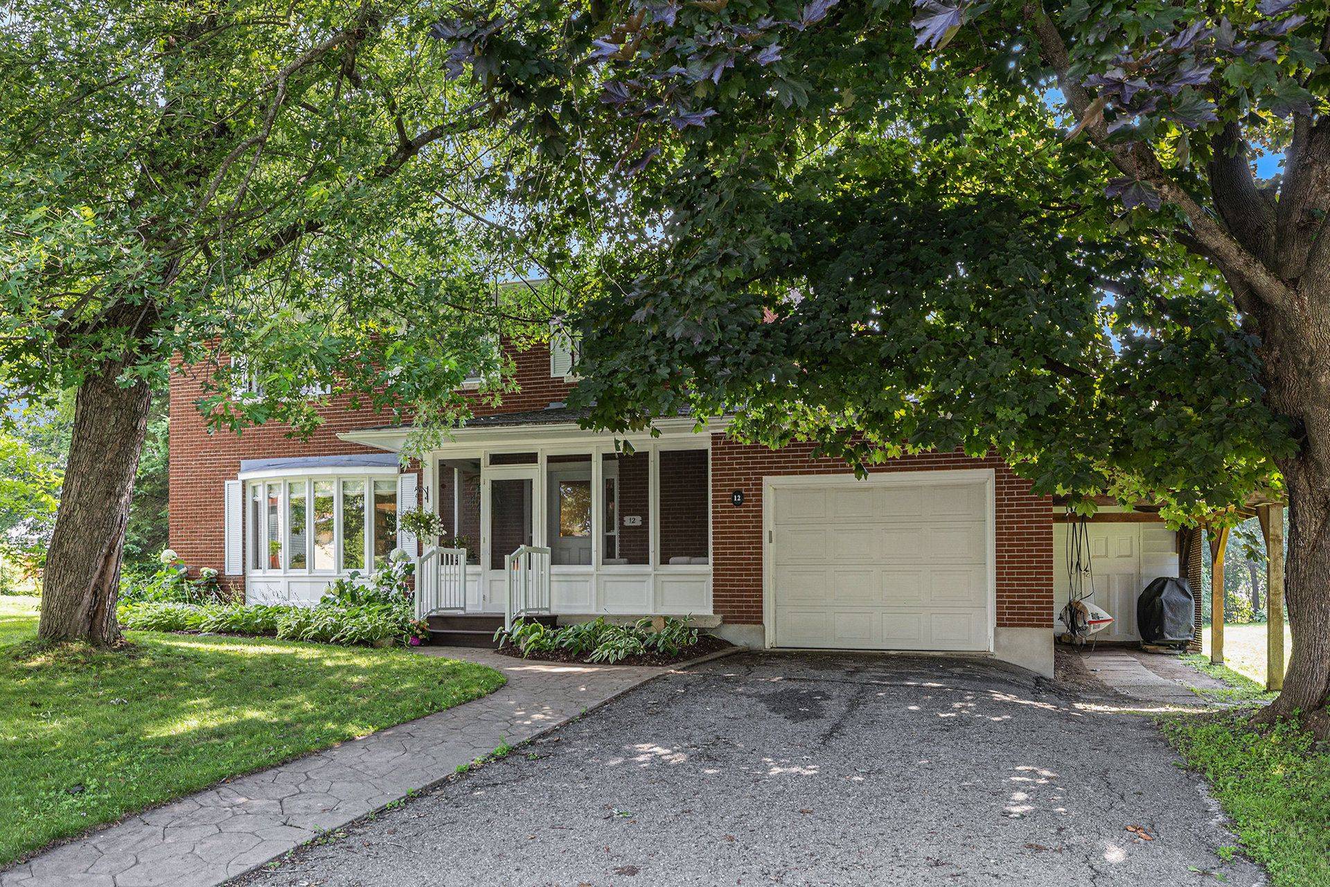 Perth, ON K7H 2L2,12 Glenview CRES