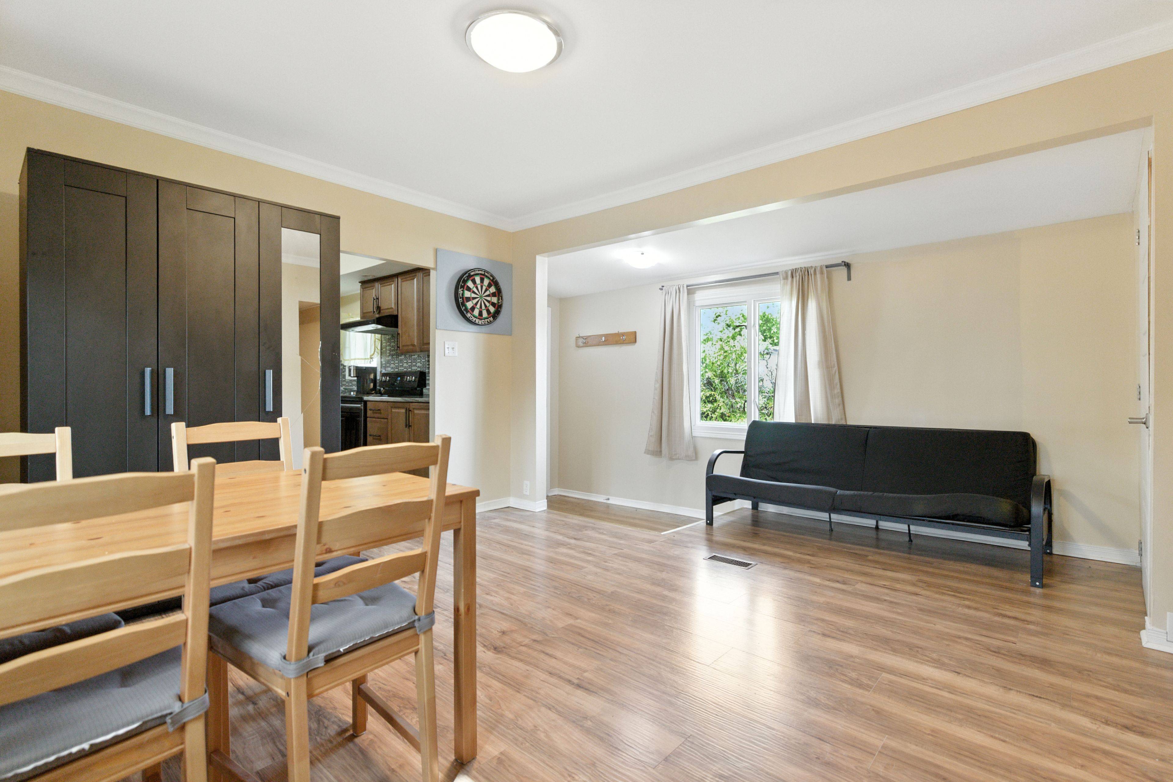 Bells Corners And South To Fallowfield, ON K2H 7S9,21 Bonner ST