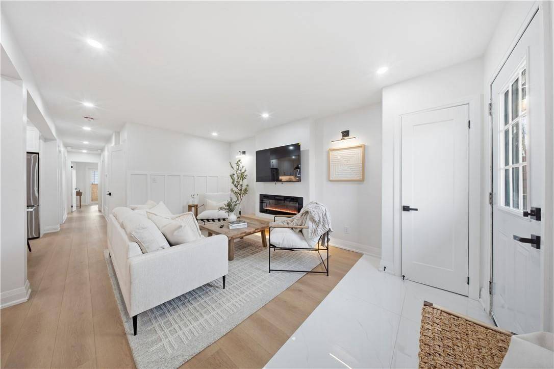 Hamilton, ON L8G 4A8,11 Garside AVE S