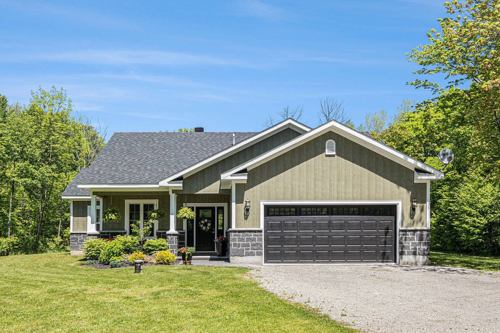 Rideau Lakes, ON K0G 1V0,4780 C Briton-Houghton Bay RD