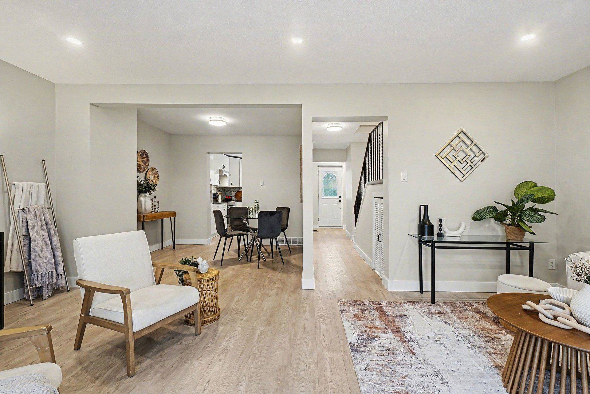 Blackburn Hamlet, ON K2V 0J2,2336 Orient Park DR #61