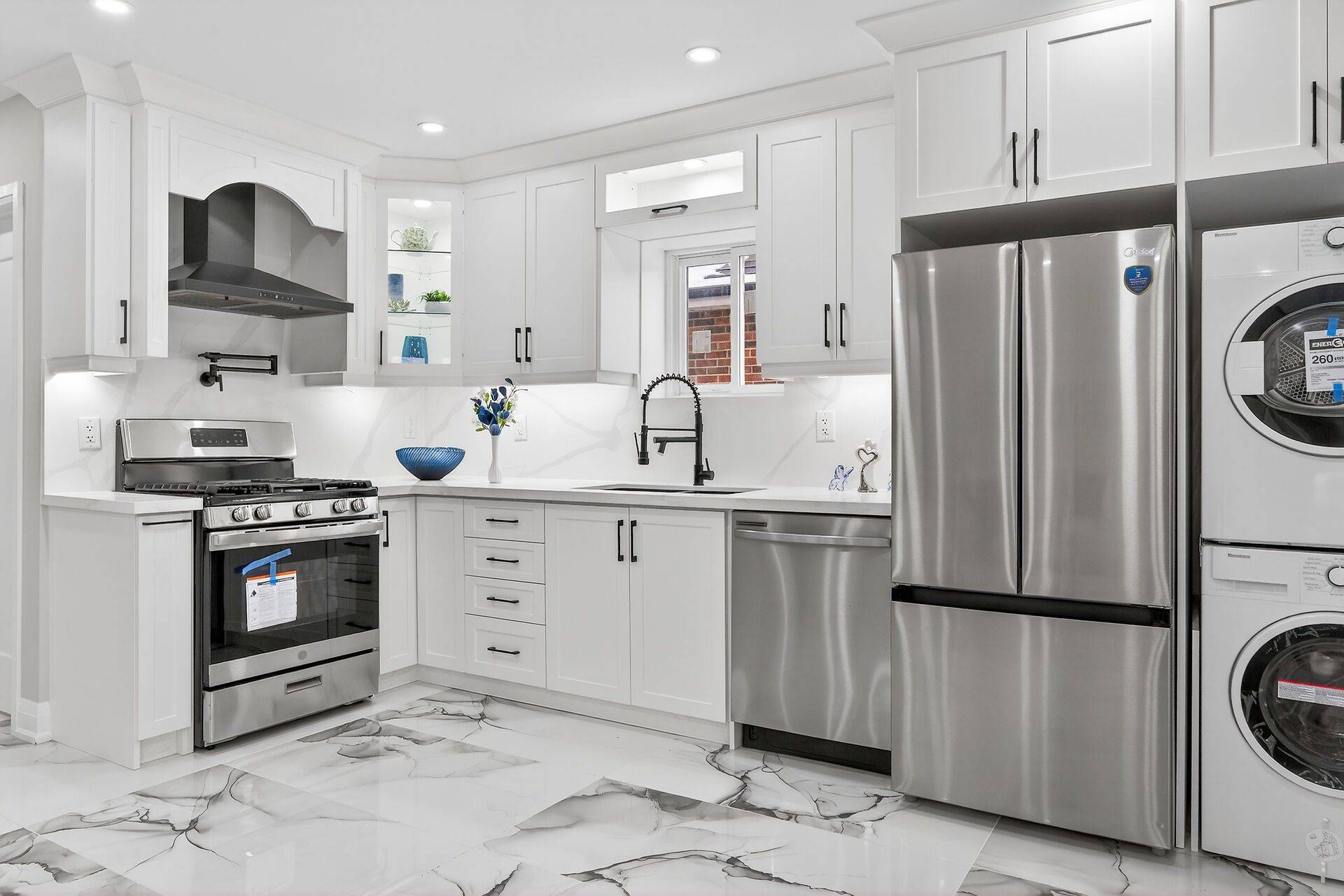 Hamilton, ON L9A 1N6,150 BRUCEDALE AVE E