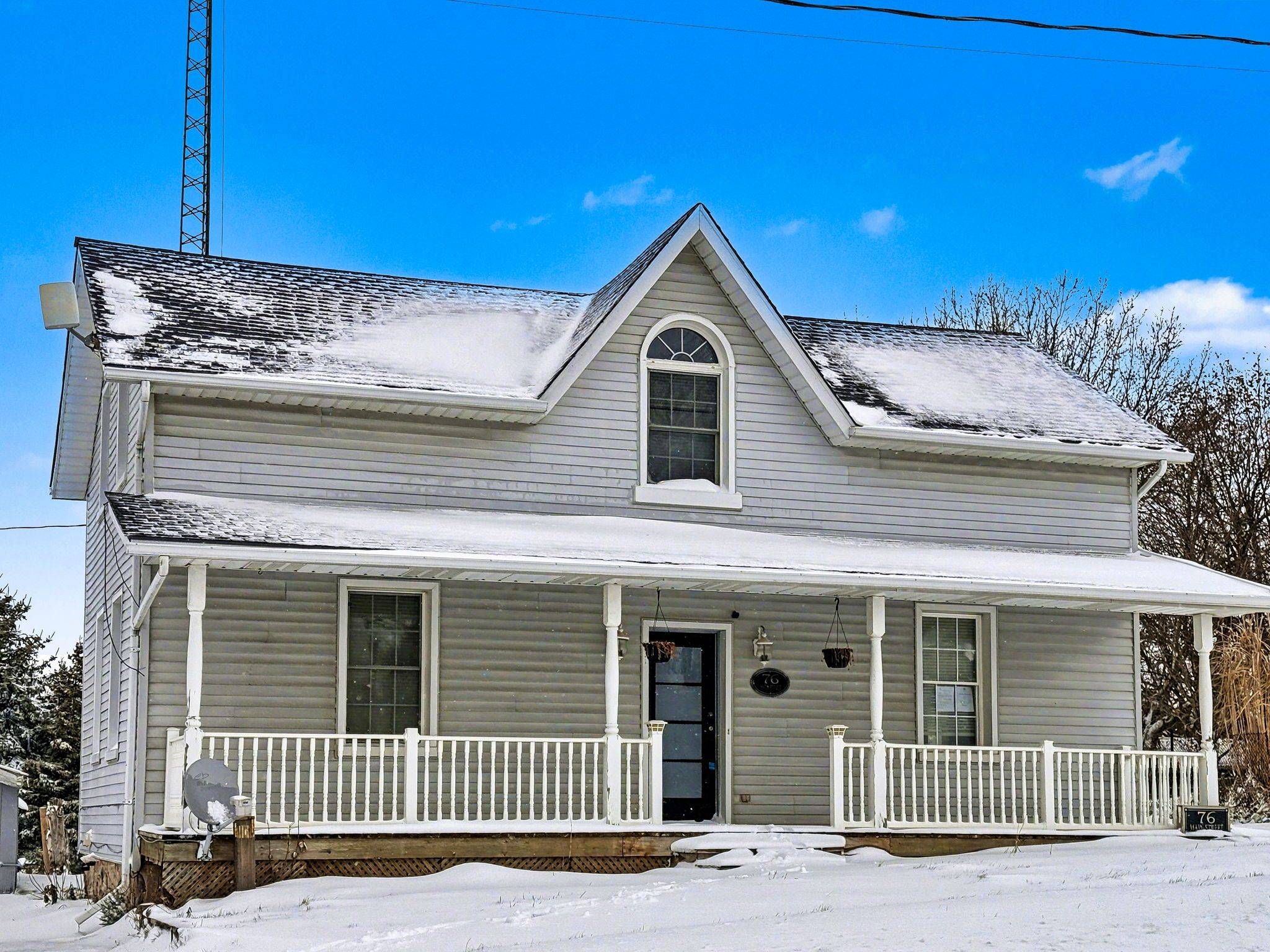 Mapleton, ON N0G 1P0,76 Main ST E