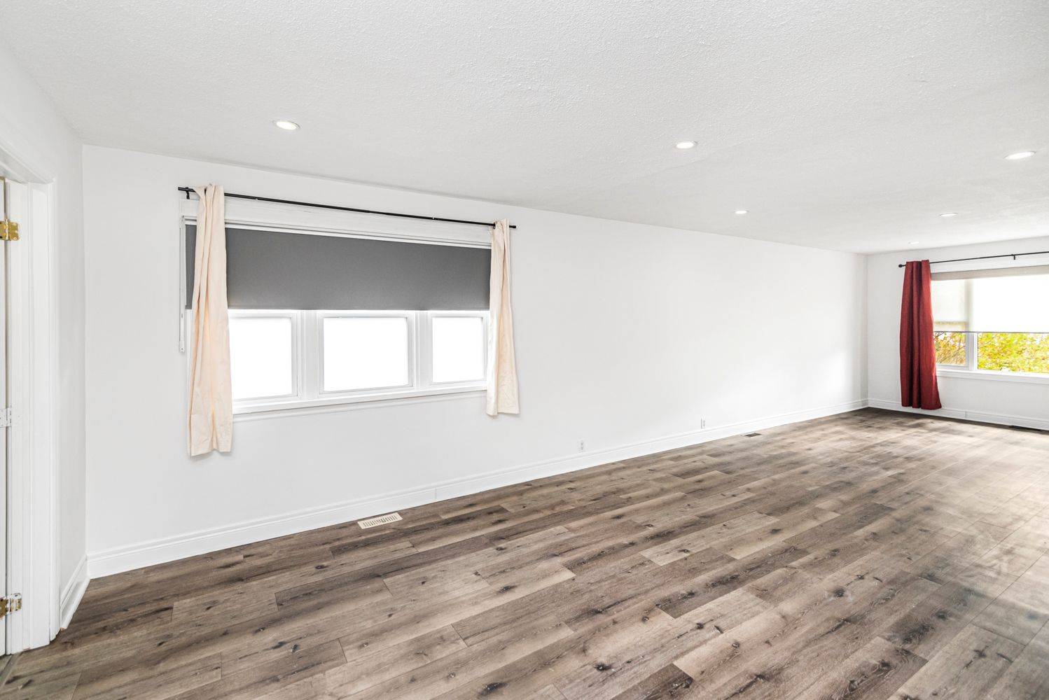 Niagara Falls, ON L2E 5Y9,6385 Crawford ST