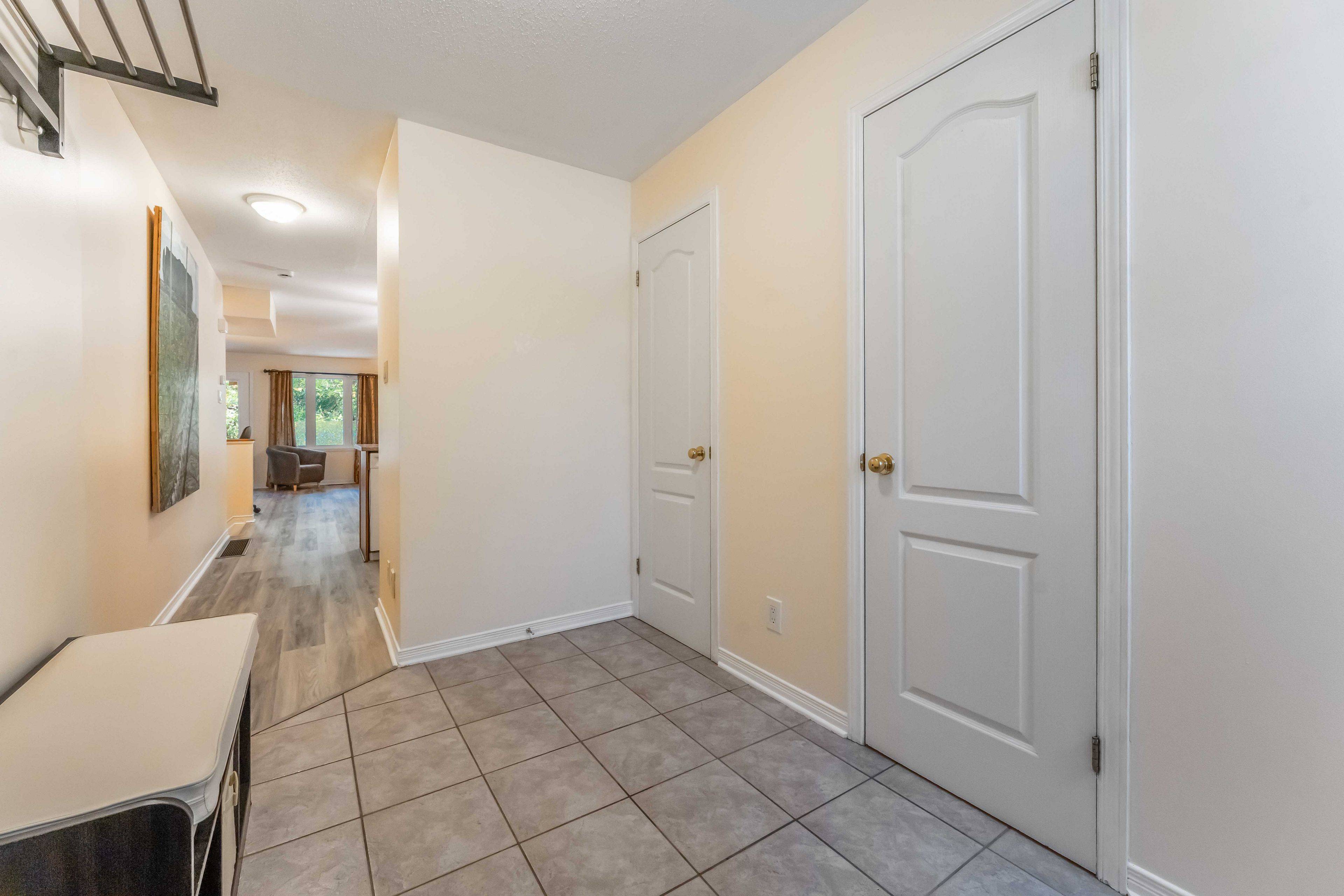 Cyrville - Carson Grove - Pineview, ON K1J 1K7,67 Strathaven Private