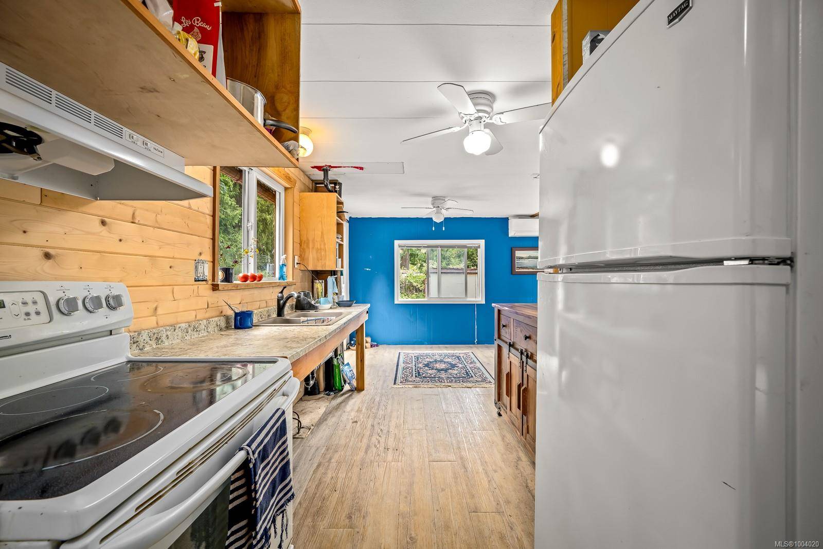 Fanny Bay, BC V0R 1W0,7865 Ships Point Rd