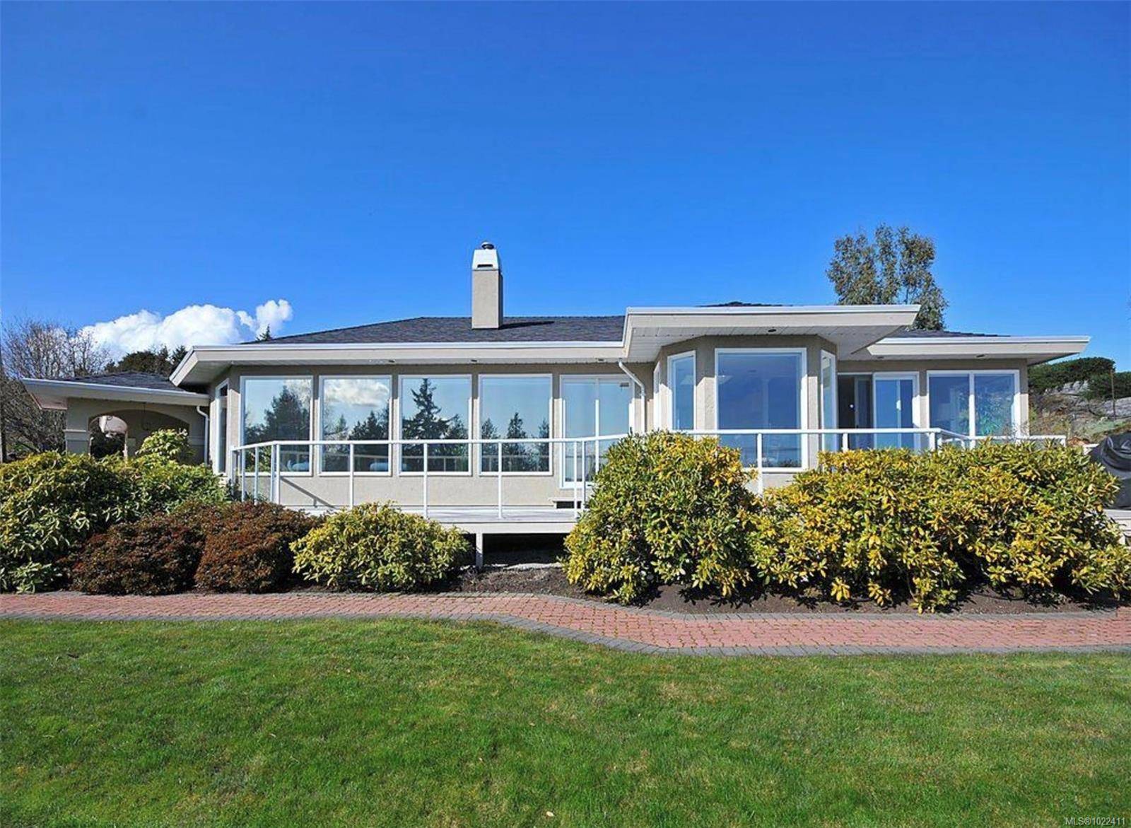 North Saanich, BC V8L 5R1,11008 Oriole Lane