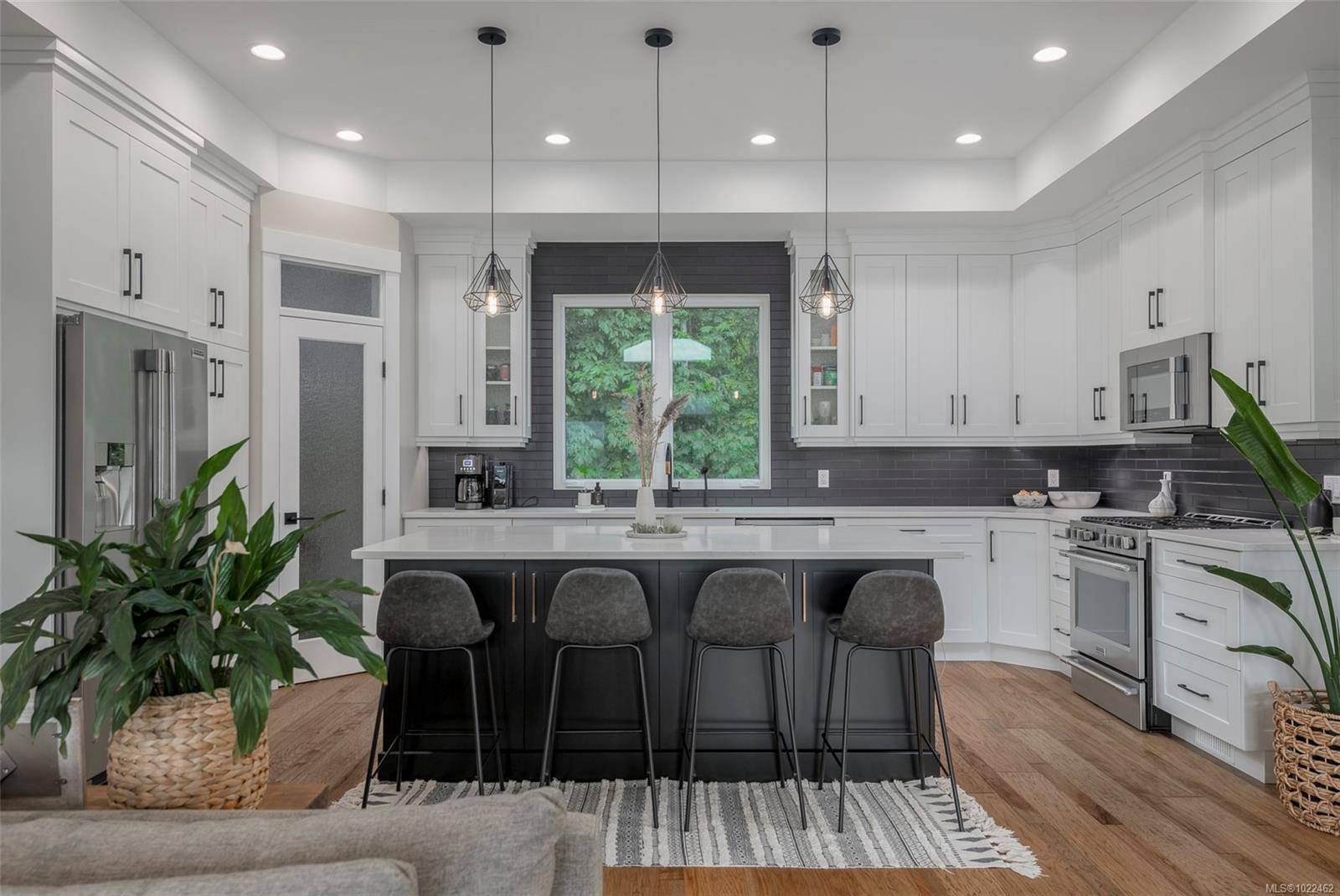 Port Alberni, BC V9Y 8Z7,10407 Marina Vista Dr