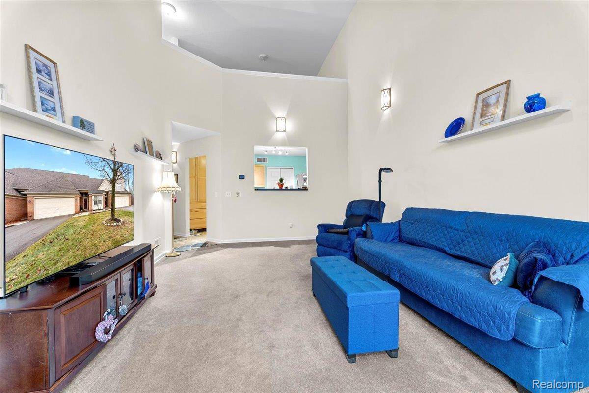 Trenton, MI 48183,5457 Greenway DR