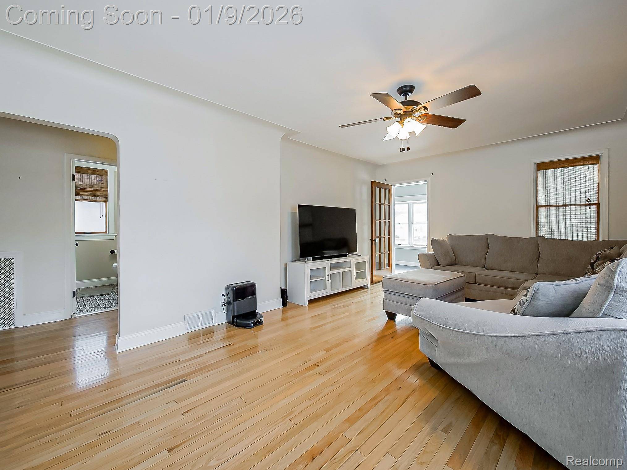 Clawson, MI 48017,124 Leroy AVE