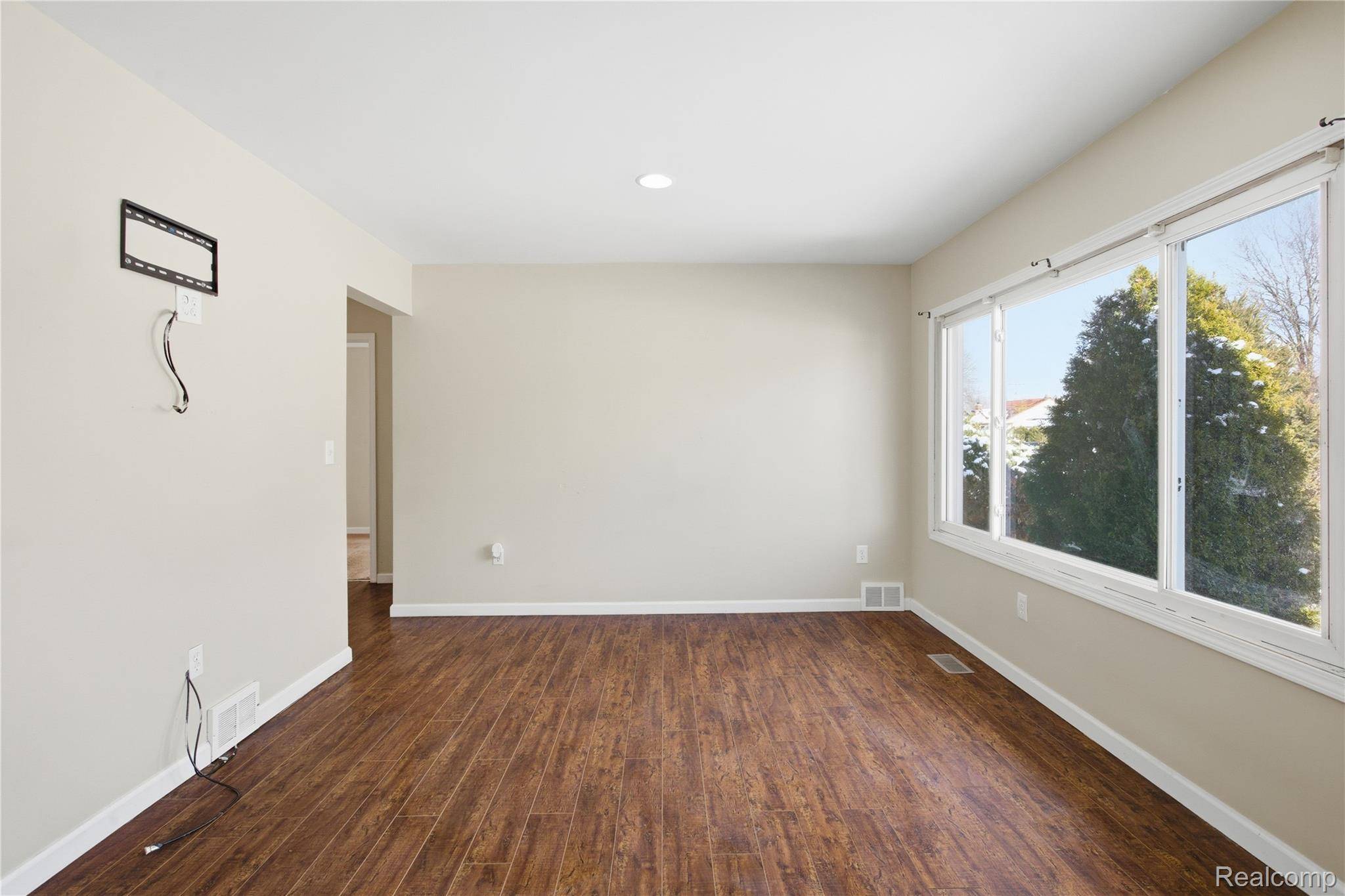 Roseville, MI 48066,26301 Clancy ST