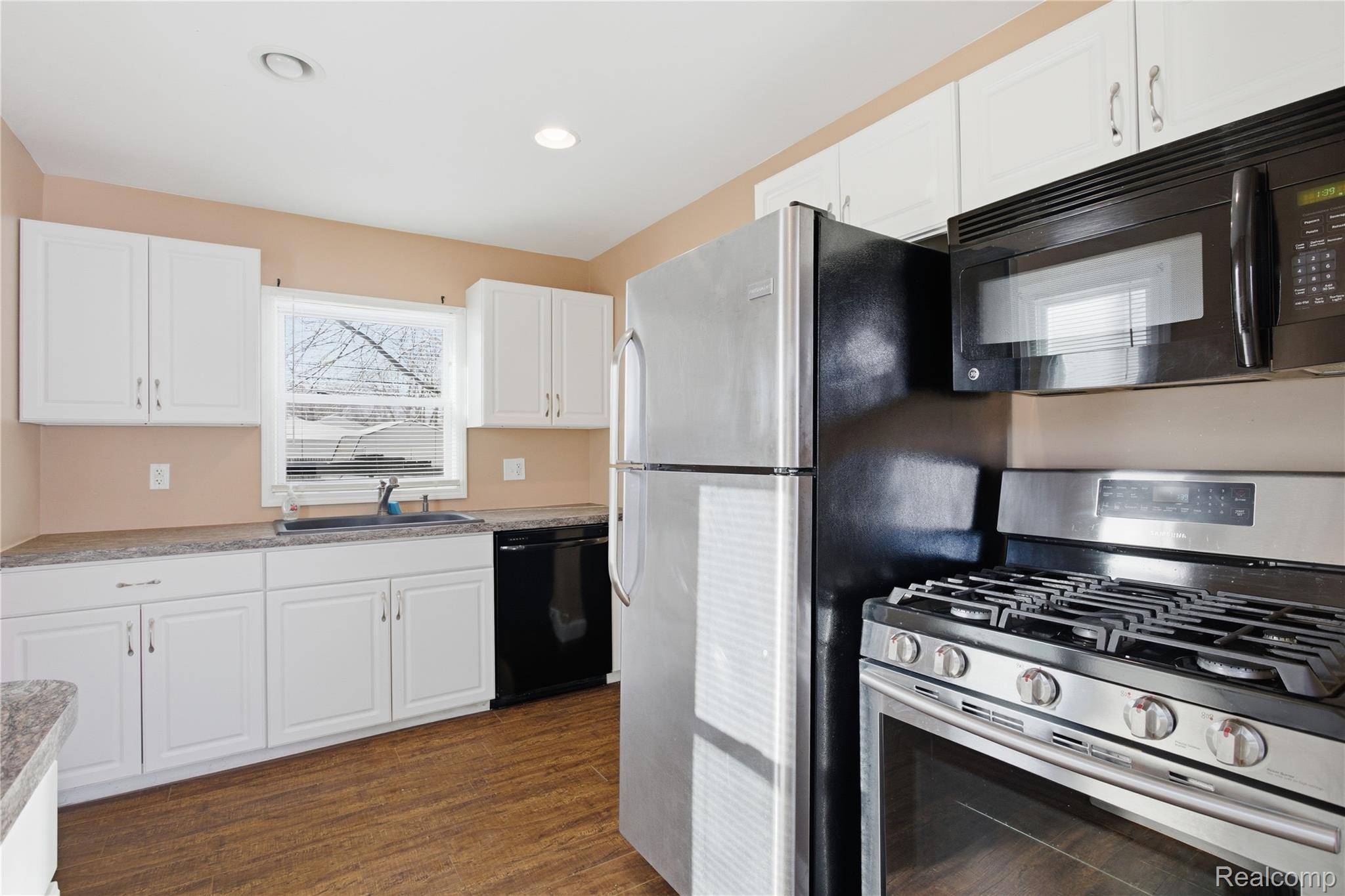 Roseville, MI 48066,26301 Clancy ST