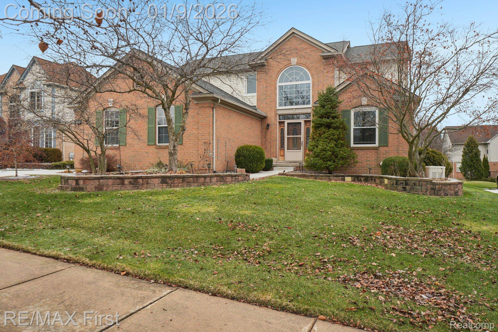 Rochester Hills, MI 48307,2715 Fox Woods LN