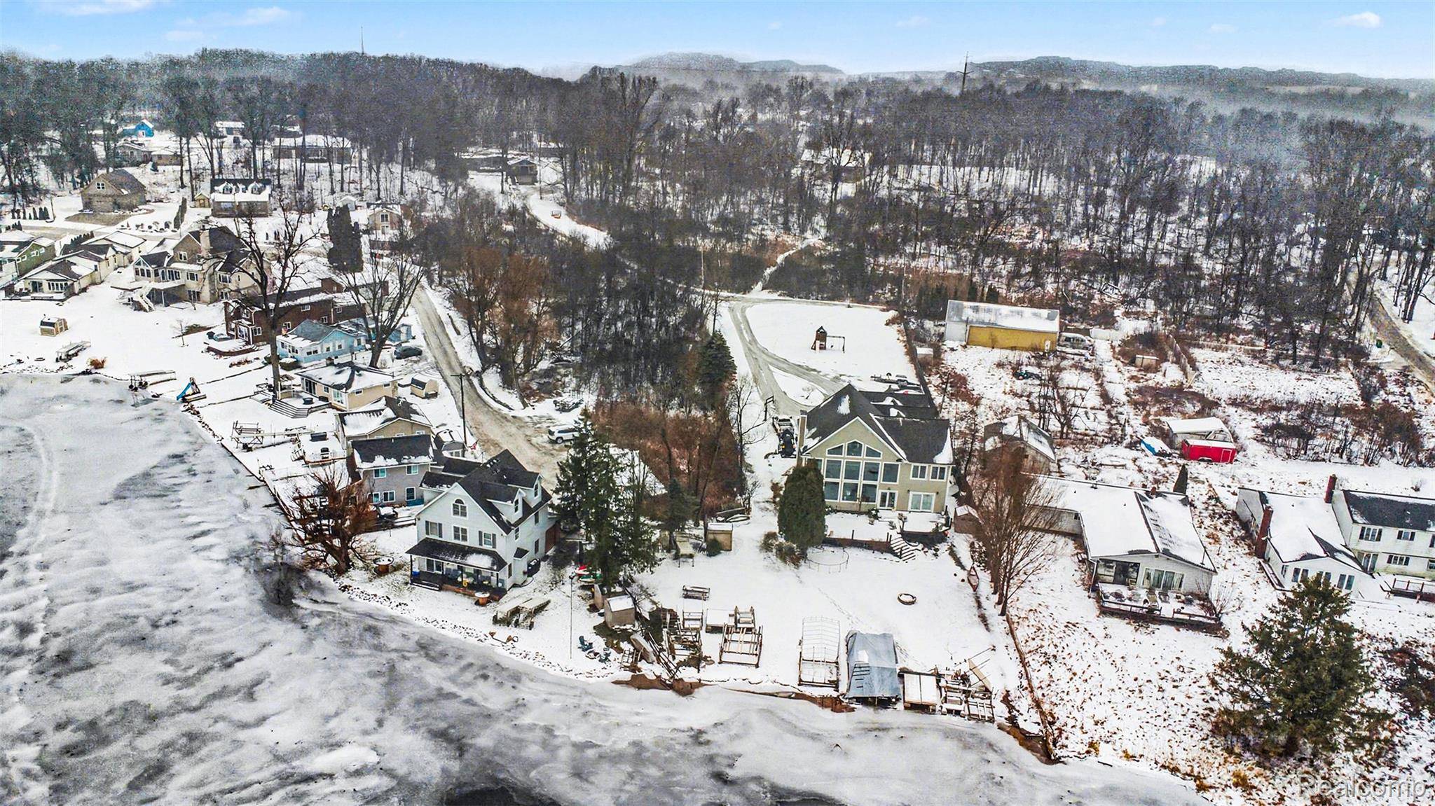 Fenton, MI 48430,10151 Walnut Shores DR