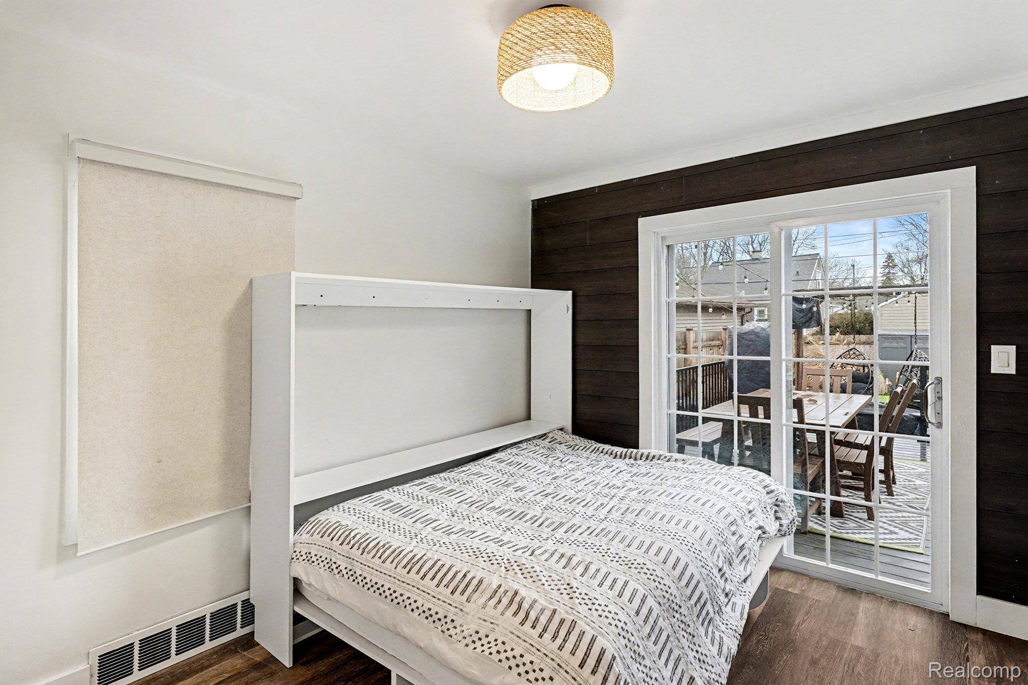 Berkley, MI 48072,2142 Dorothea RD