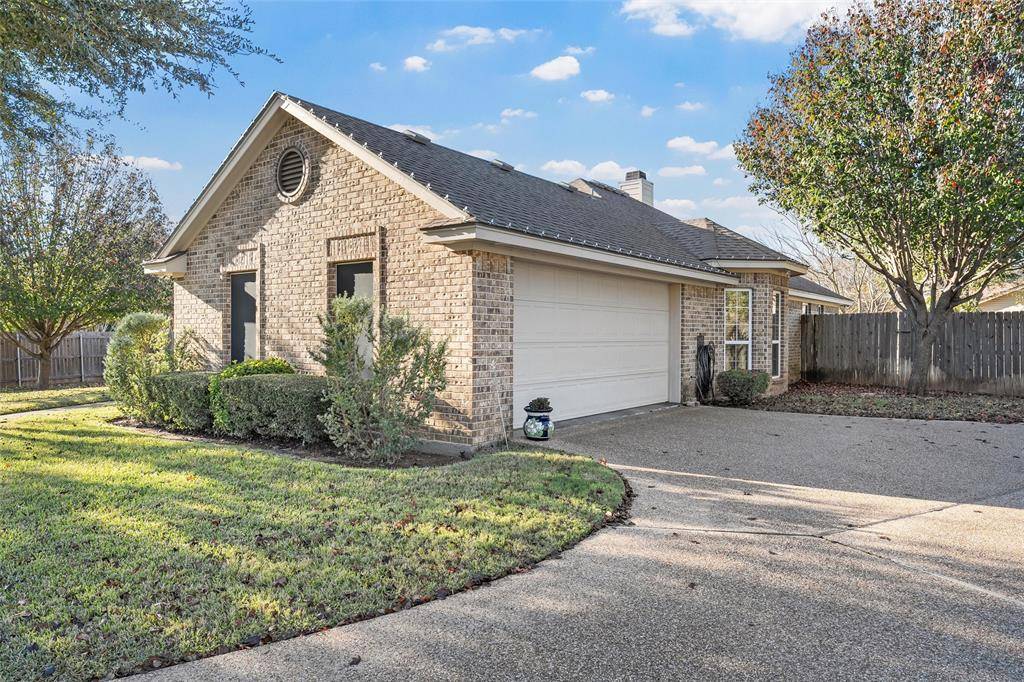 Hewitt, TX 76643,142 Phillip Circle