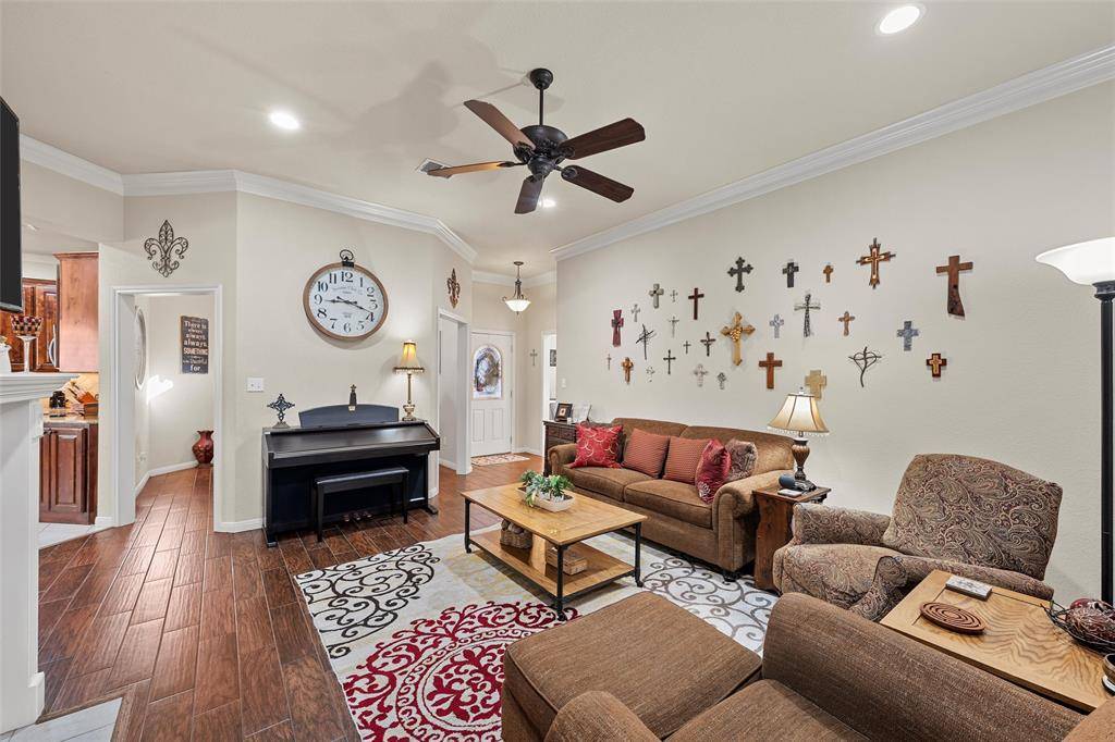 Hewitt, TX 76643,142 Phillip Circle