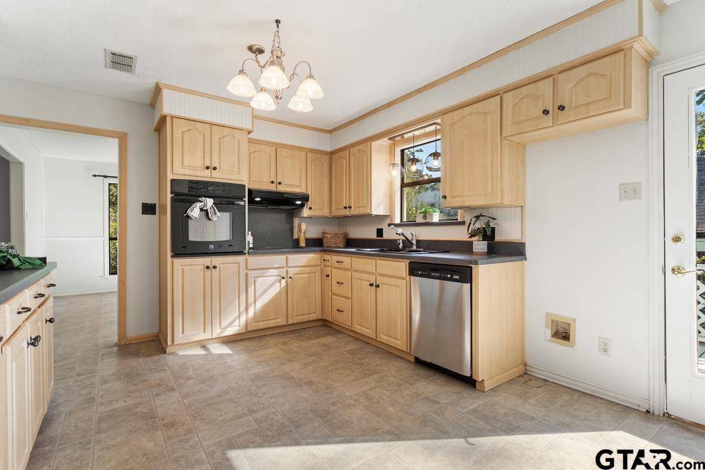 Hideaway, TX 75771,1656 Pineview Lane