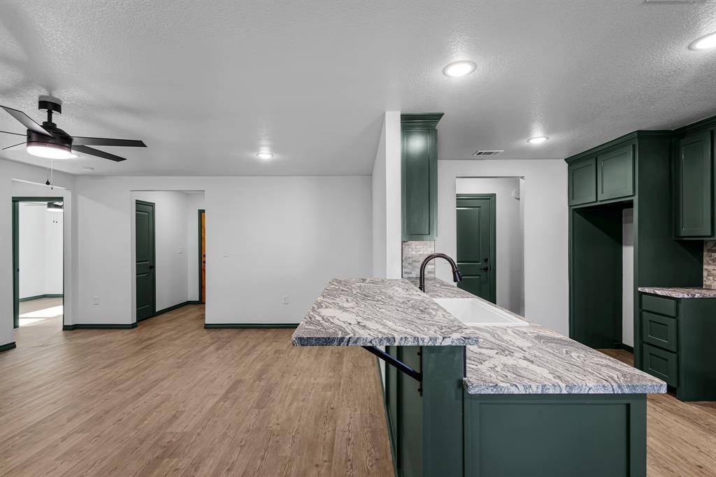 Nocona, TX 76255,303 E Bois D Arc