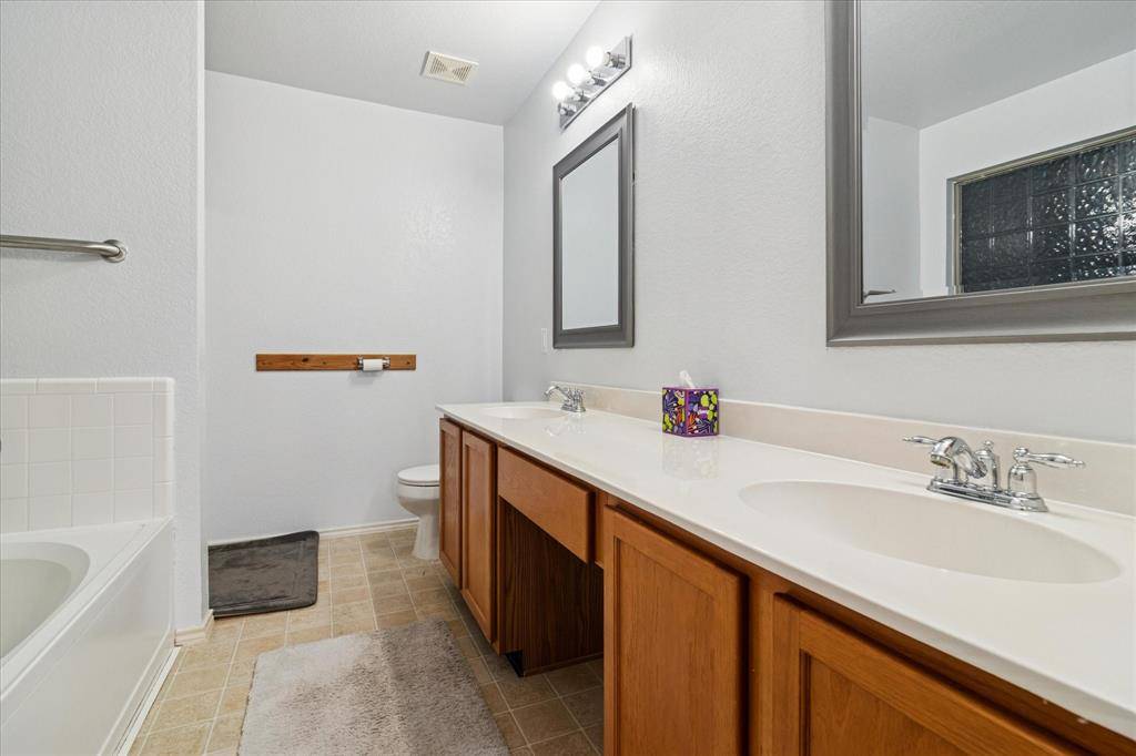 Nevada, TX 75173,6336 Sand Stone Circle