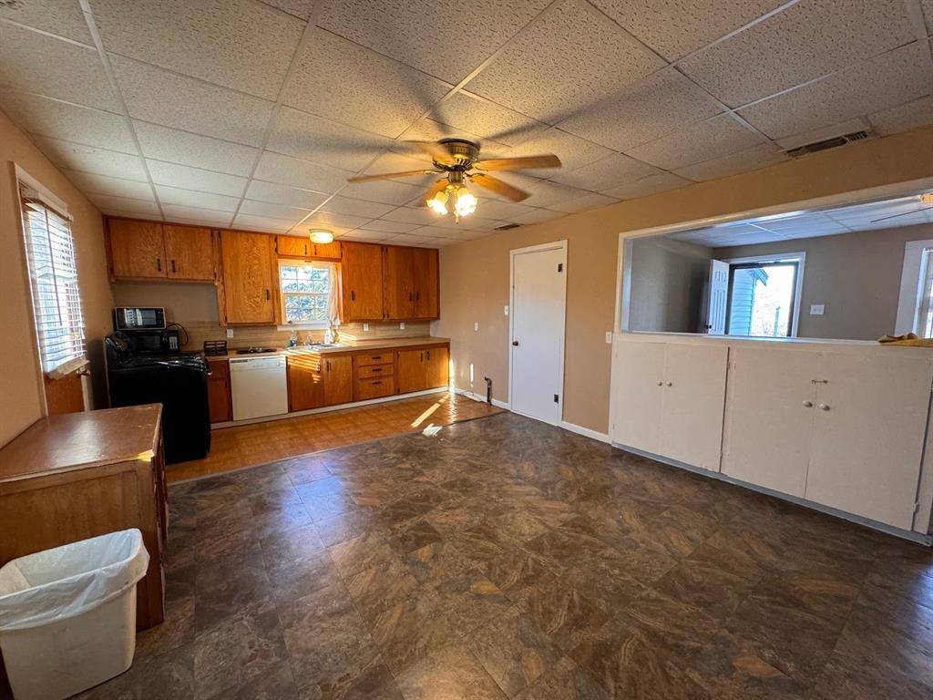 Lawn, TX 79530,702 4th Street