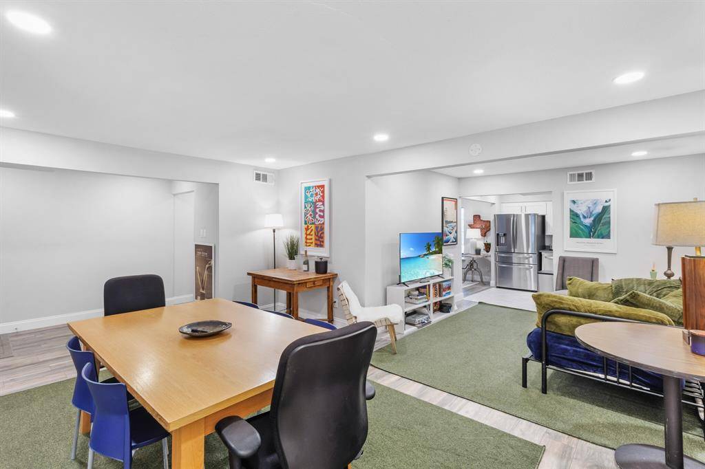 Dallas, TX 75206,5818 E University Boulevard #236