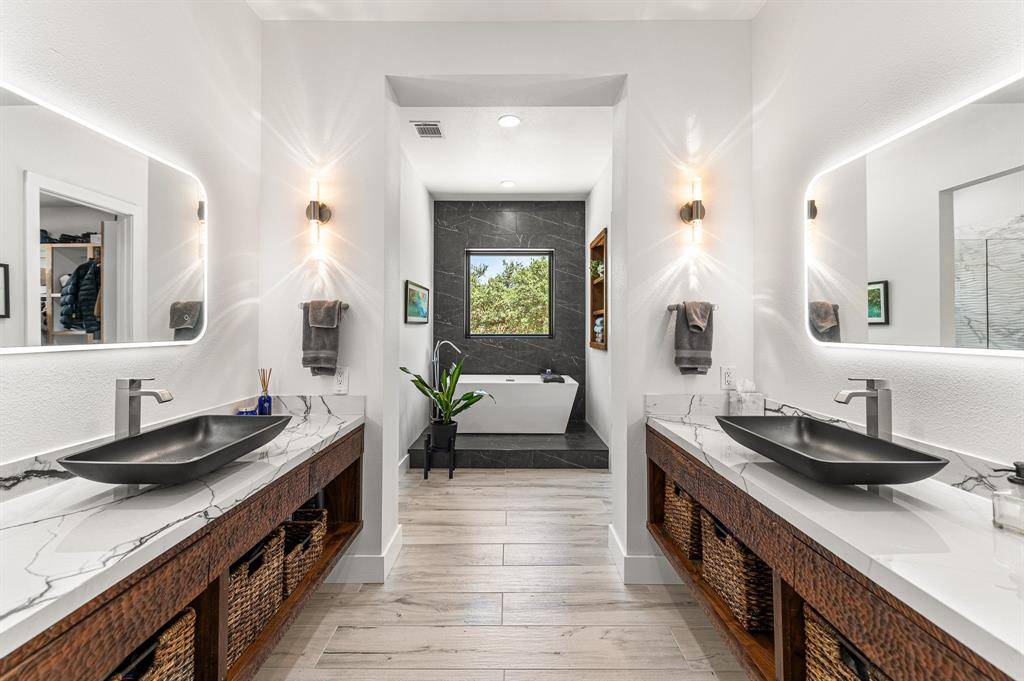 Canyon Lake, TX 78133,690 Kings Point Drive