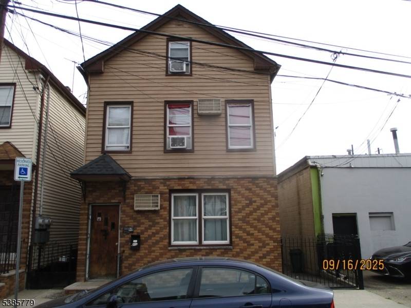 Newark City, NJ 07105,7 Kossuth St