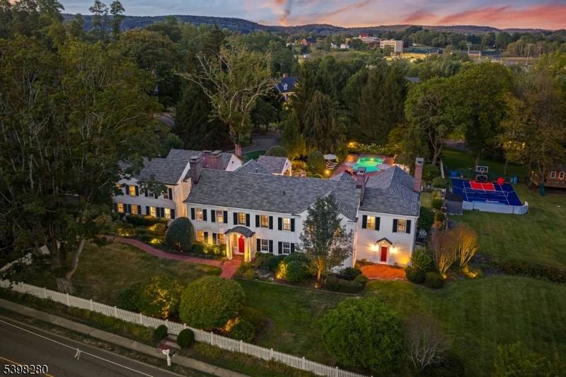 Mendham Boro, NJ 07945,22 Talmage Rd