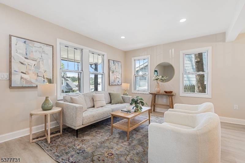 Hackensack City, NJ 07601,34 Emerald St