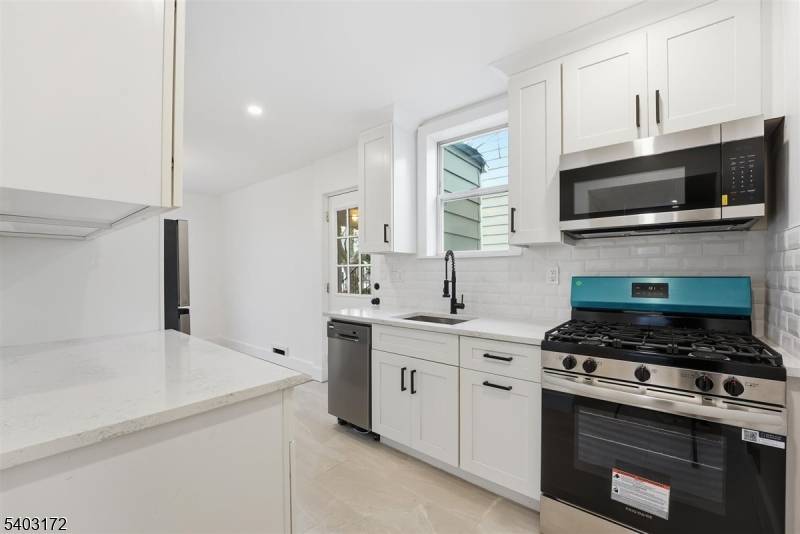 Newark City, NJ 07106,5 Colleen St