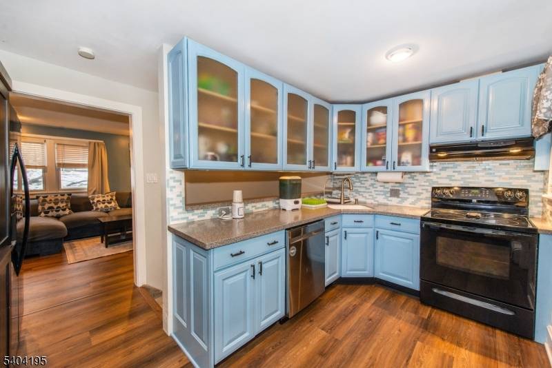 Hopatcong Boro, NJ 07821,304 Squaw Trl