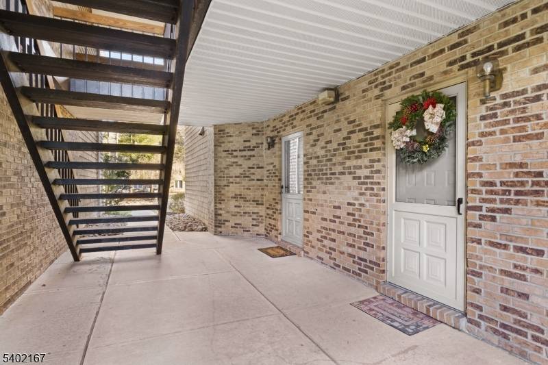 Little Falls Twp., NJ 07424,5 Tulip Cres #1C