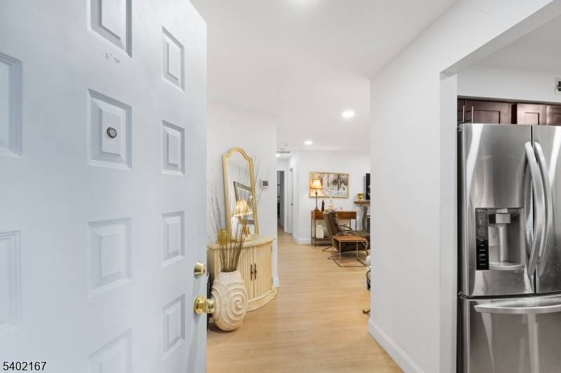 Little Falls Twp., NJ 07424,5 Tulip Cres #1C