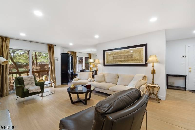 Little Falls Twp., NJ 07424,5 Tulip Cres #1C