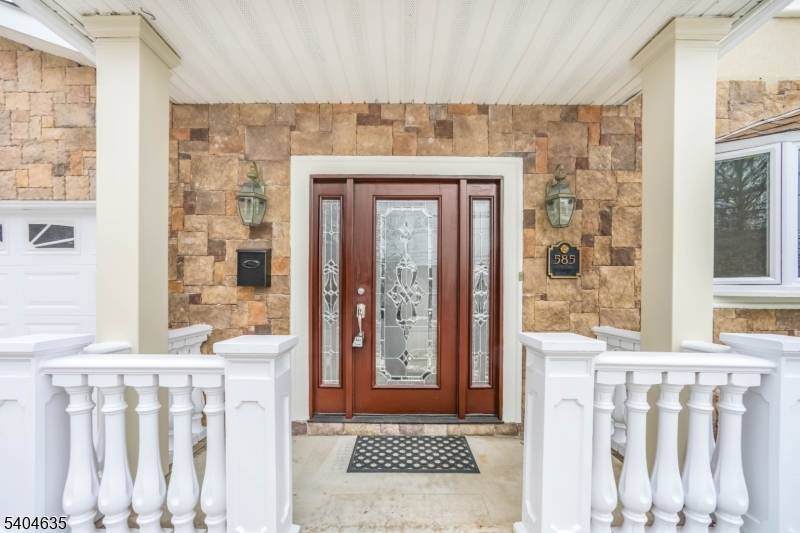 Clifton City, NJ 07012,585 Mount Prospect Ave