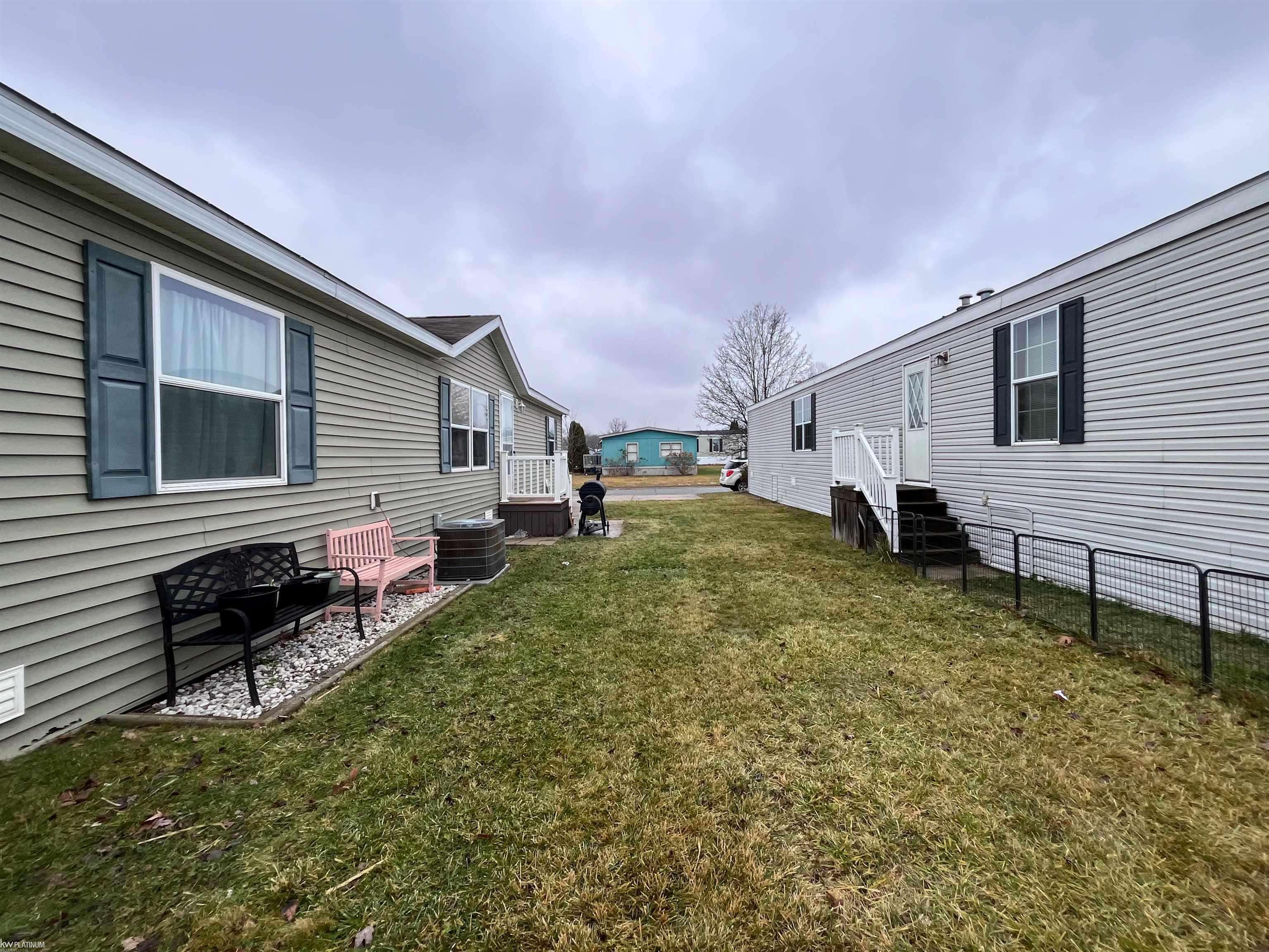Clinton Township, MI 48038,38146 Saint Tropez DR
