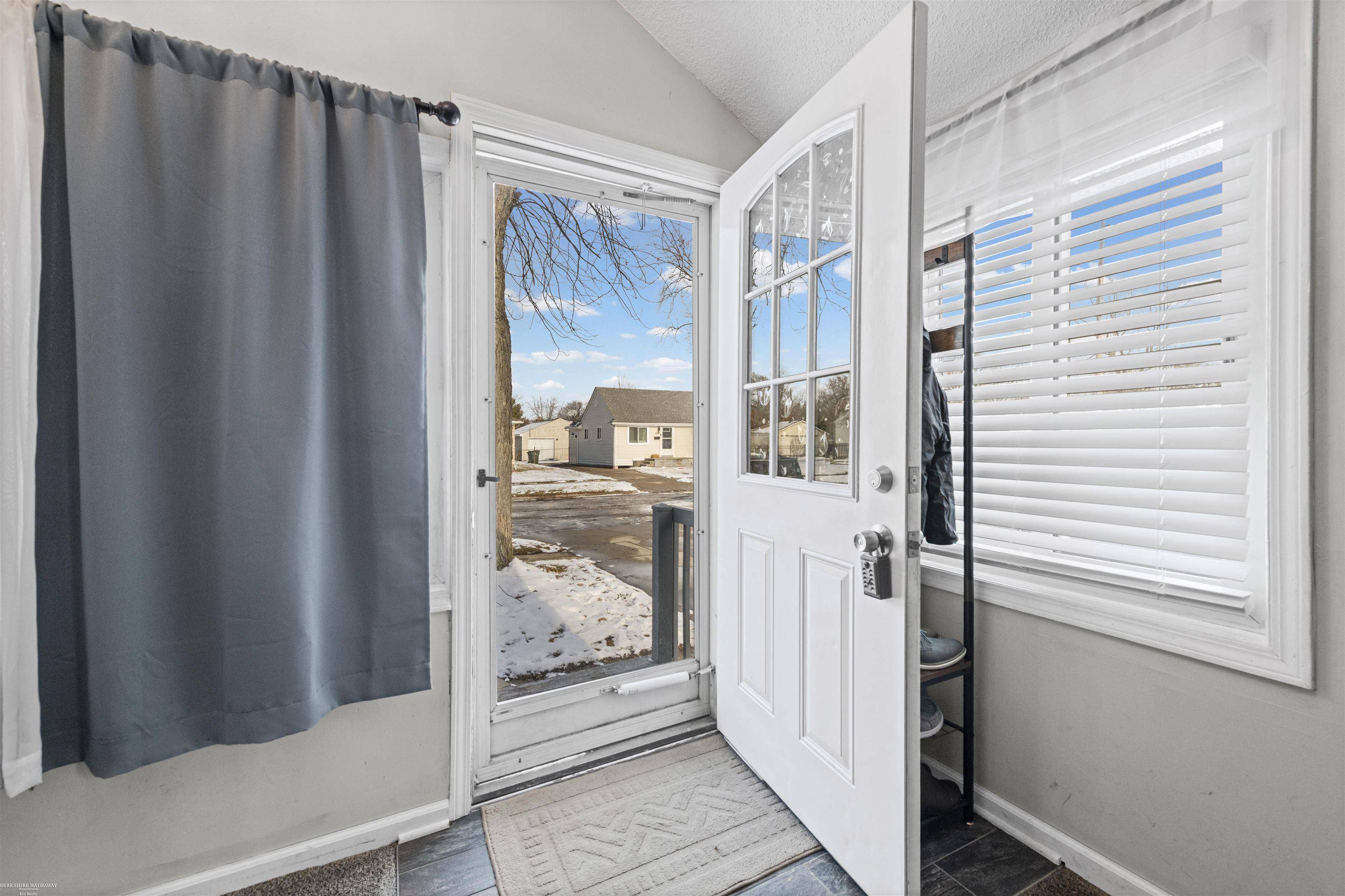 Saint Clair Shores, MI 48081,22006 Maple ST