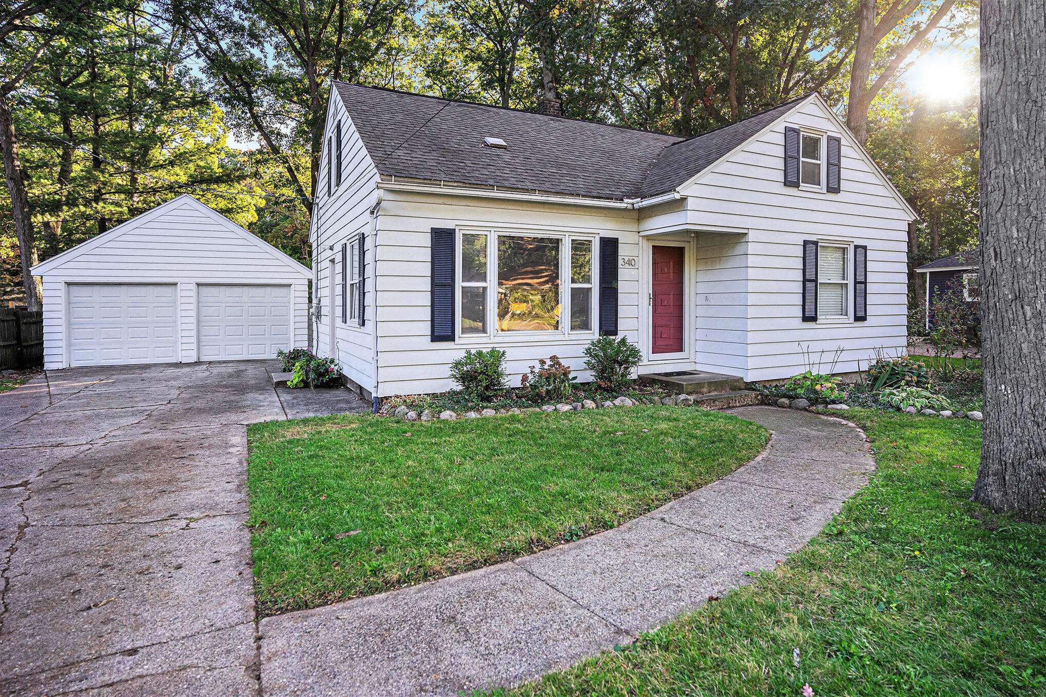 Holland, MI 49424,340 4th AVE