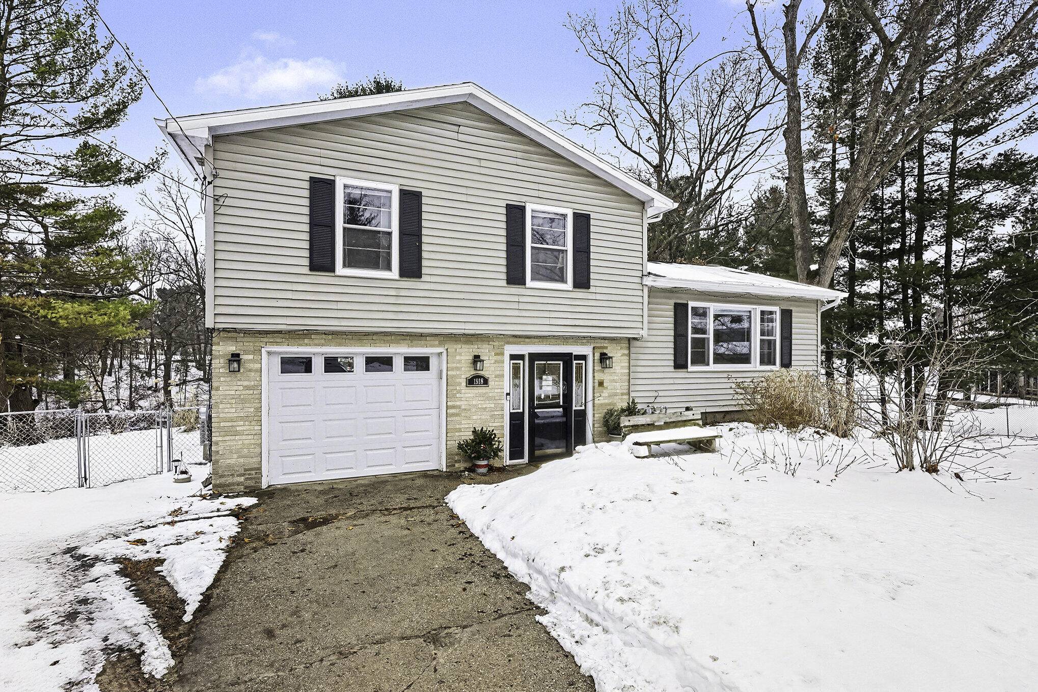 Whitehall, MI 49461,1918 S Mears AVE